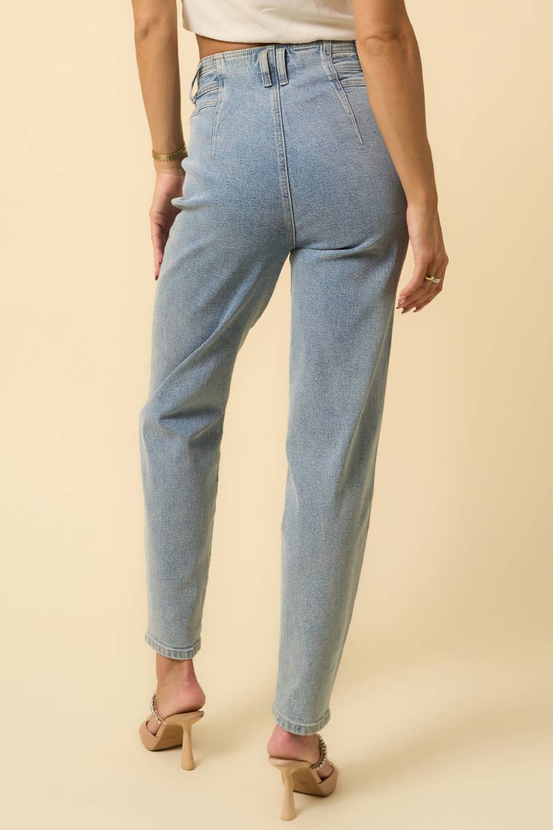 High Rise Pleated Tapered Jeans