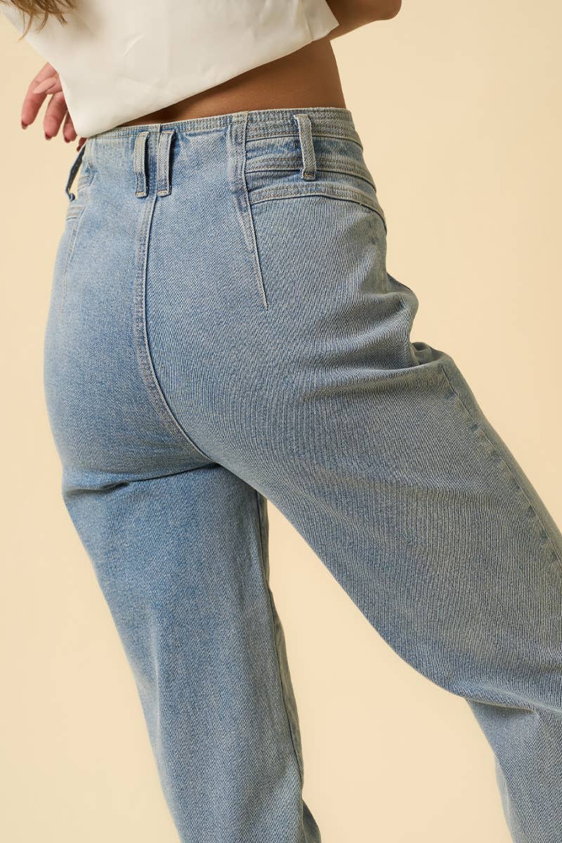 High Rise Pleated Tapered Jeans